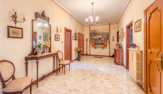 Ampio appartamento arredato con veranda – 6° piano con ascensore, Via Leonida 67