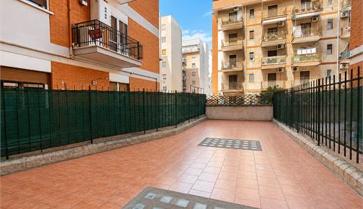 Appartamento con due ampi terrazzi di proprietà – Via Fiume 30